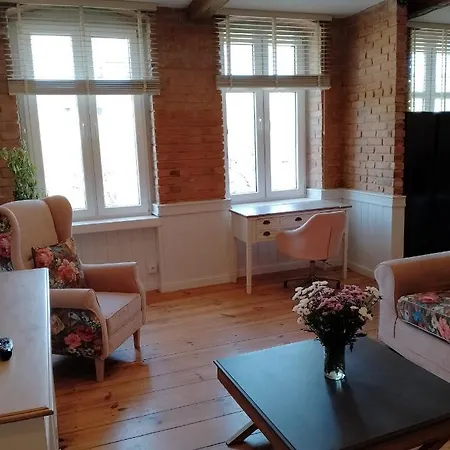 Apartamento A Beautifully Renovated 1 Bedroom Flat
